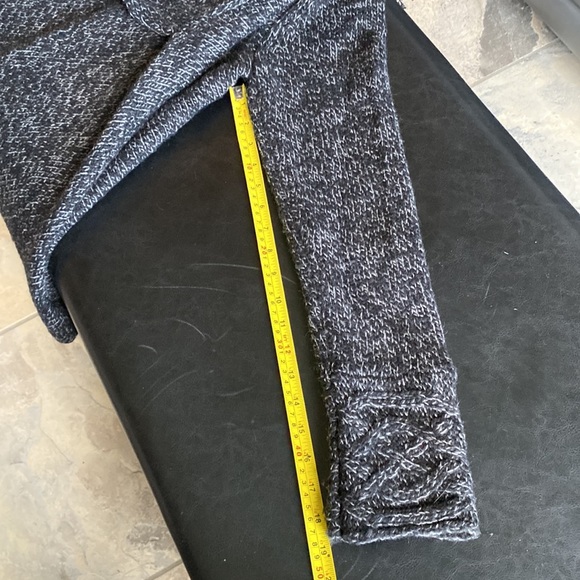 ‘Studio M’ Black/Light Grey Open Cardigan With Fringe Asymmetrical Hem Size Med - Picture 6 of 11